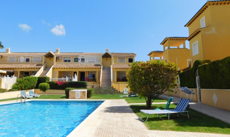 Herverkoop - Villa -
Orihuela Costa* - Orihuela Costa Alicante