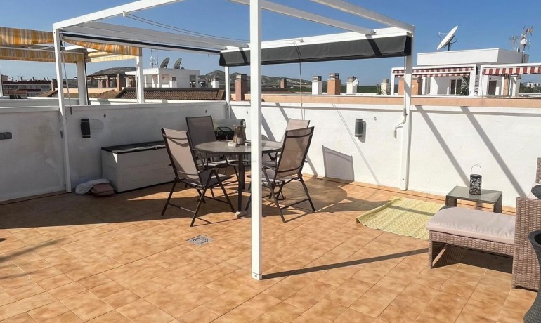Venta - Apartamento / piso -
Algorfa