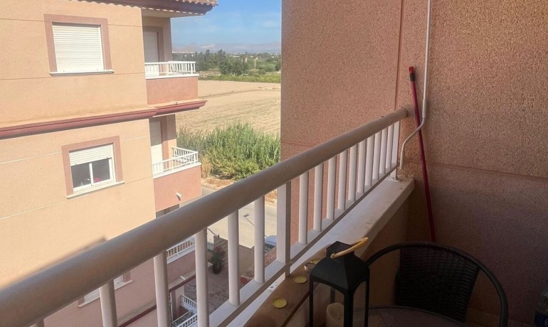 Venta - Apartamento / piso -
Algorfa