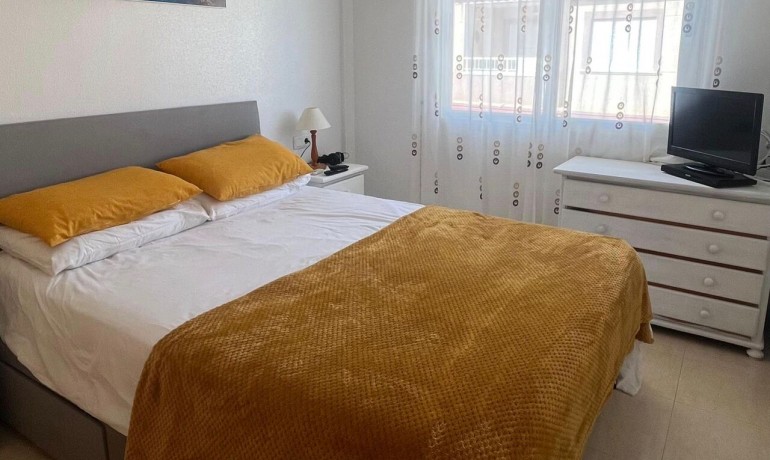 Venta - Apartamento / piso -
Algorfa