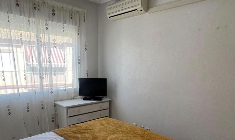 Venta - Apartamento / piso -
Algorfa