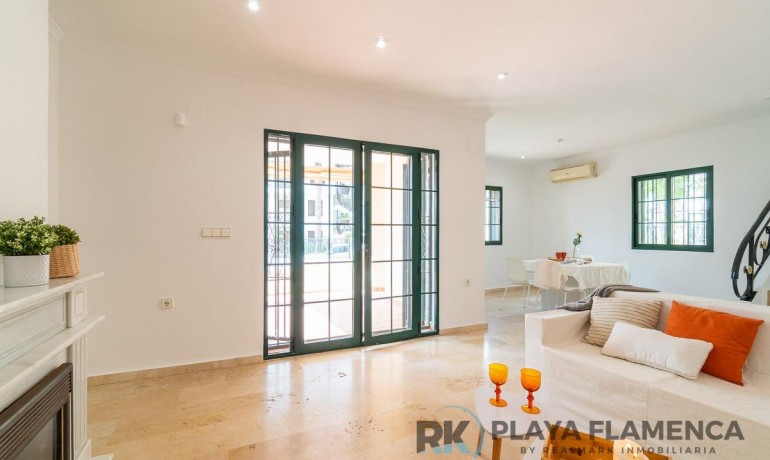 Herverkoop - Villa -
Orihuela Costa* - Villamartín-Las Filipinas