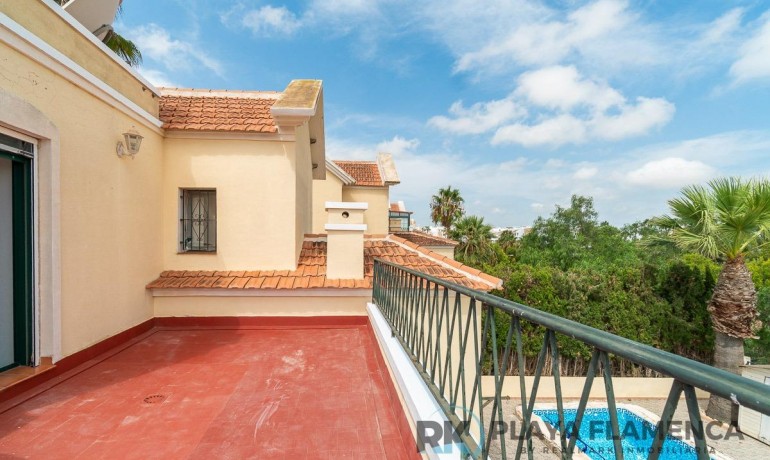Herverkoop - Villa -
Orihuela Costa* - Villamartín-Las Filipinas