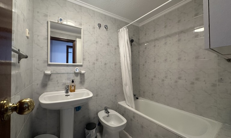 Herverkoop - Appartement / Flat -
Torrevieja* - Torrevieja