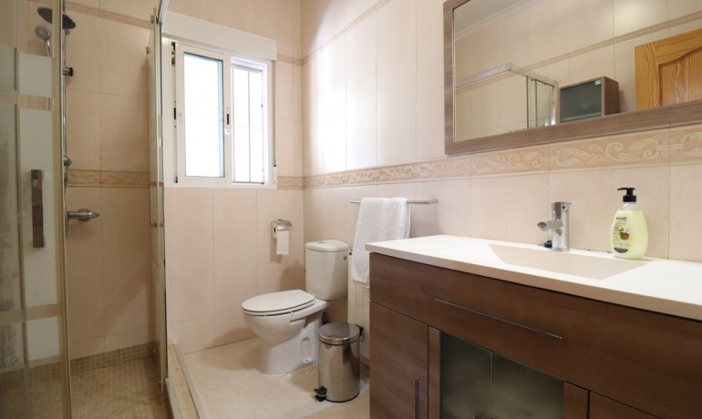 Herverkoop - Finca / Landgoed -
Catral* - Catral - Country