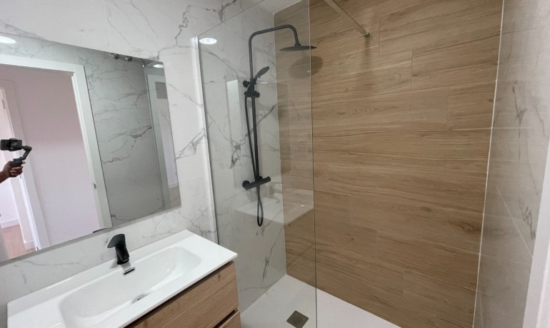 Revente - Appartement / Flat -
Daya Nueva