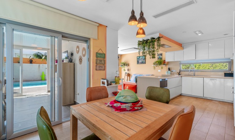 Revente - Villa -
Benijofar* - Benijofar