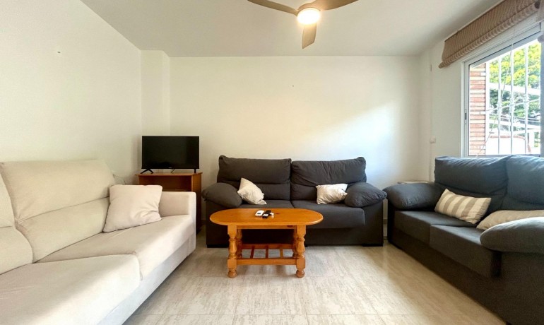 Herverkoop - Huis -
Orihuela Costa* - Campoamor