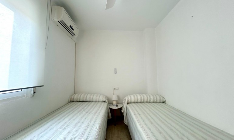 Herverkoop - Huis -
Orihuela Costa* - Campoamor