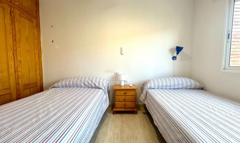 Herverkoop - Huis -
Orihuela Costa* - Campoamor