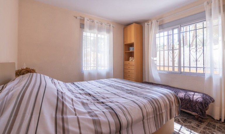 Herverkoop - Finca Country Property -
Bocairent - Inland