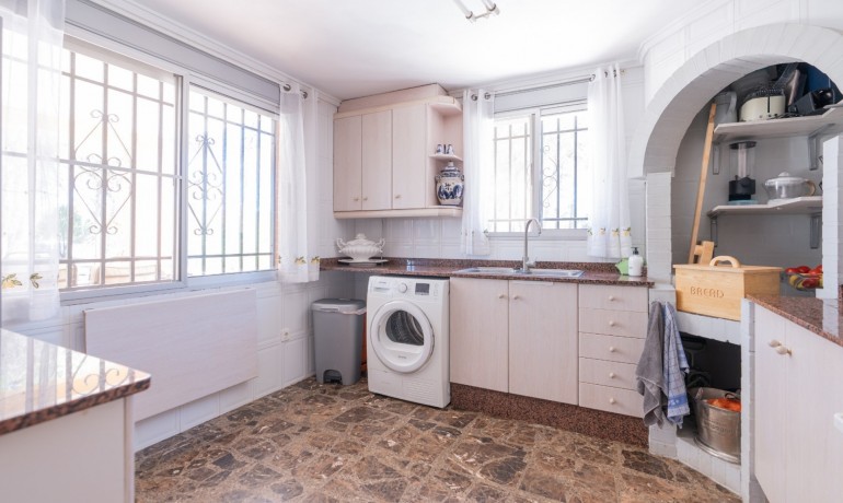 Herverkoop - Finca Country Property -
Bocairent - Inland