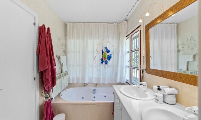 Herverkoop - Villa -
Port d'Andratx - Andratx