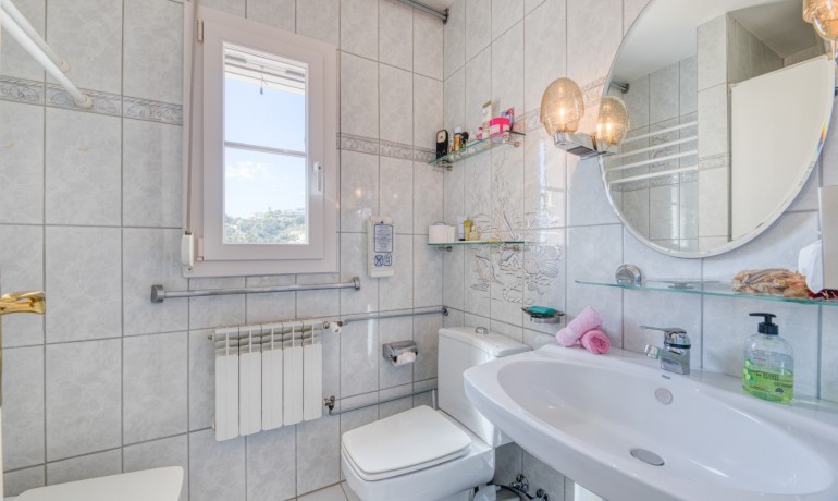 Herverkoop - Villa -
Port d'Andratx - Andratx