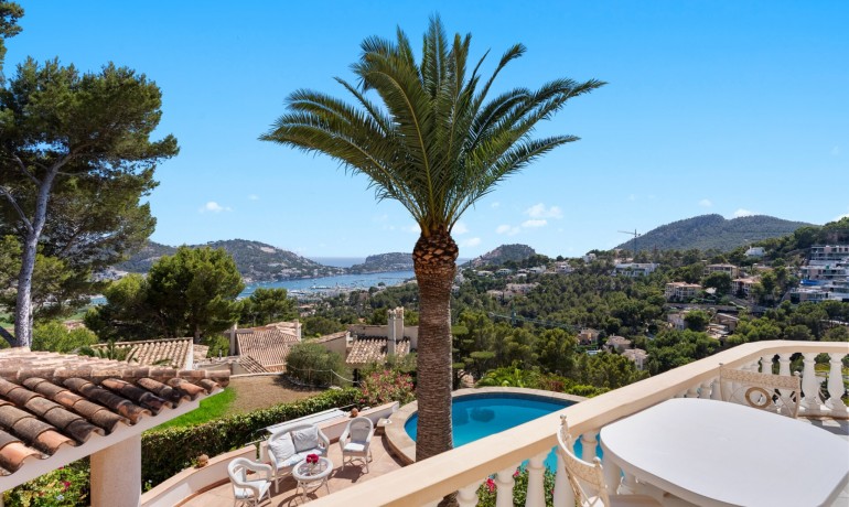 Herverkoop - Villa -
Port d'Andratx - Andratx