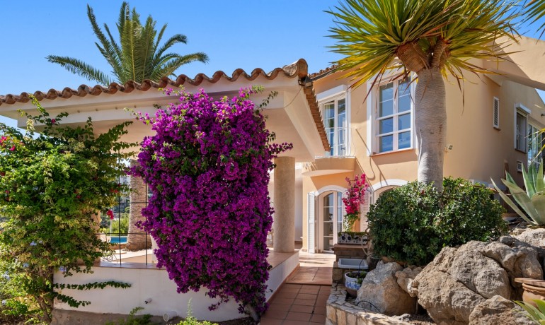 Herverkoop - Villa -
Port d'Andratx - Andratx