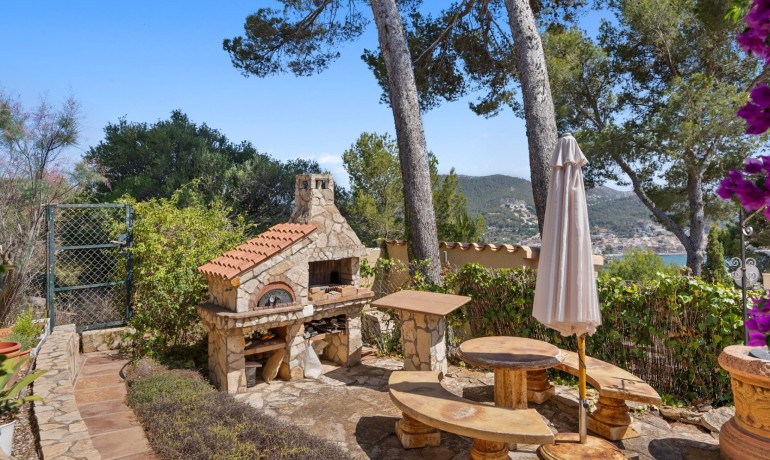 Herverkoop - Villa -
Port d'Andratx - Andratx