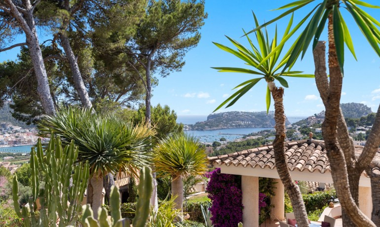 Herverkoop - Villa -
Port d'Andratx - Andratx