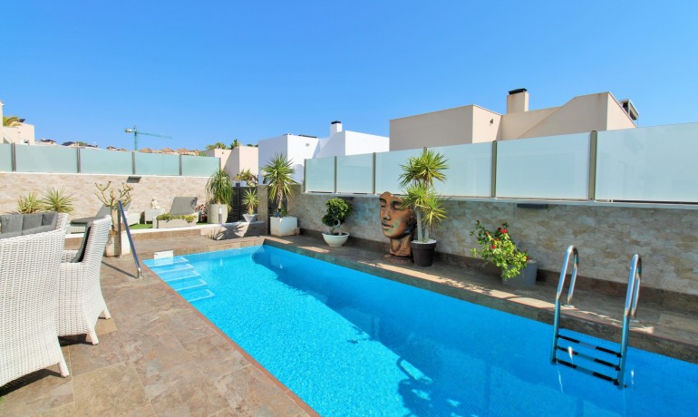 Venta - Villa -
Villamartin