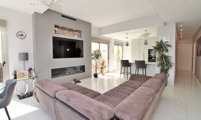 Venta - Villa -
Villamartin