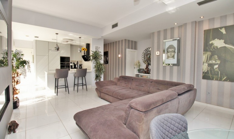 Venta - Villa -
Villamartin