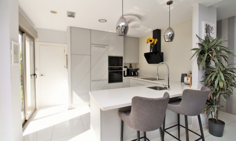 Venta - Villa -
Villamartin