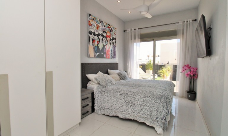 Venta - Villa -
Villamartin