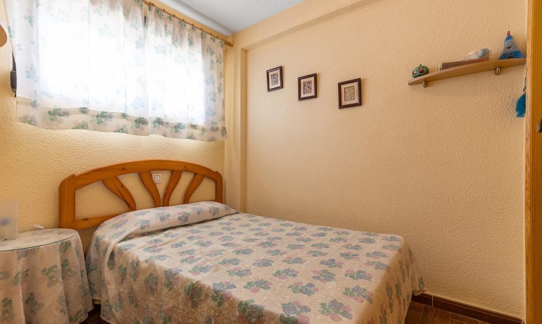 Venta - Apartamento / piso -
Guardamar del Segura - Urb. pinomar