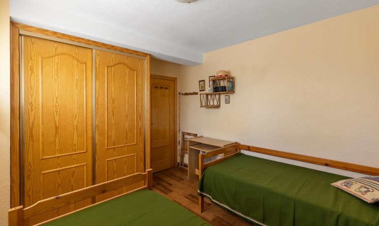 Venta - Apartamento / piso -
Guardamar del Segura - Urb. pinomar