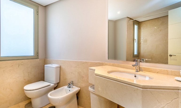 Herverkoop - Appartement / Flat -
Orihuela Costa* - LAS COLINAS GOLF RESORT