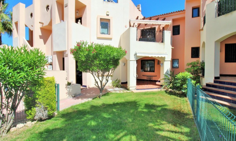 Herverkoop - Appartement / Flat -
Punta Prima* - Punta Prima