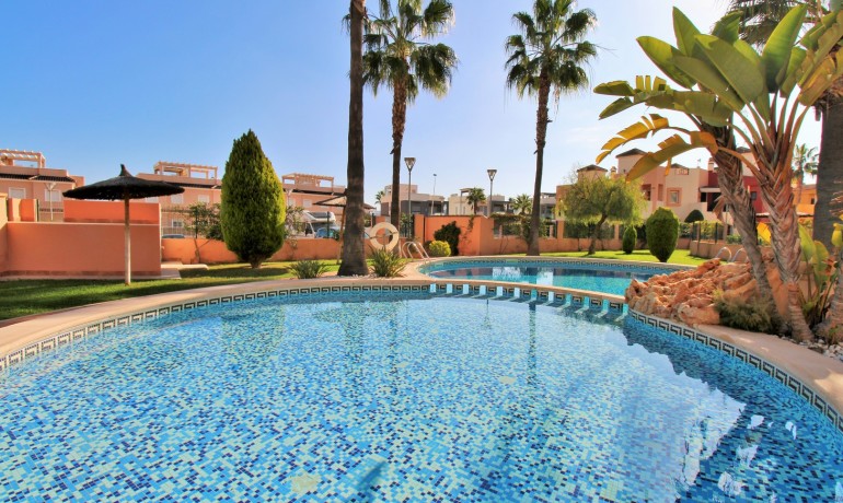 Herverkoop - Appartement / Flat -
Punta Prima* - Punta Prima