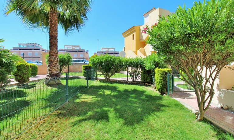 Herverkoop - Appartement / Flat -
Punta Prima* - Punta Prima