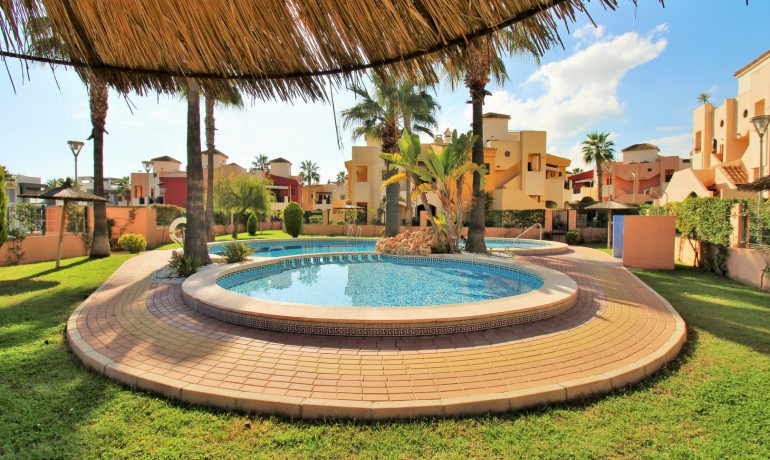 Herverkoop - Appartement / Flat -
Punta Prima* - Punta Prima