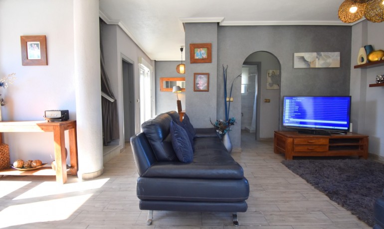 Herverkoop - Villa -
Orihuela Costa* - Playa Flamenca