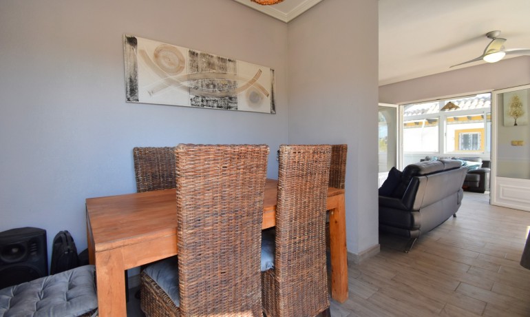 Herverkoop - Villa -
Orihuela Costa* - Playa Flamenca