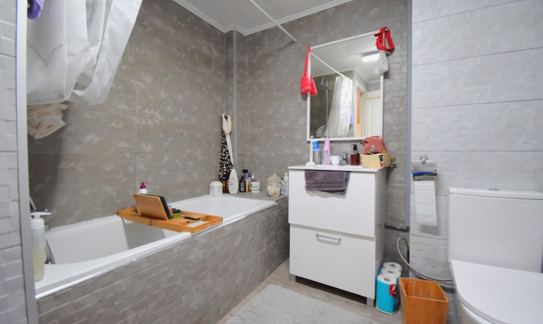 Herverkoop - Villa -
Orihuela Costa* - Playa Flamenca