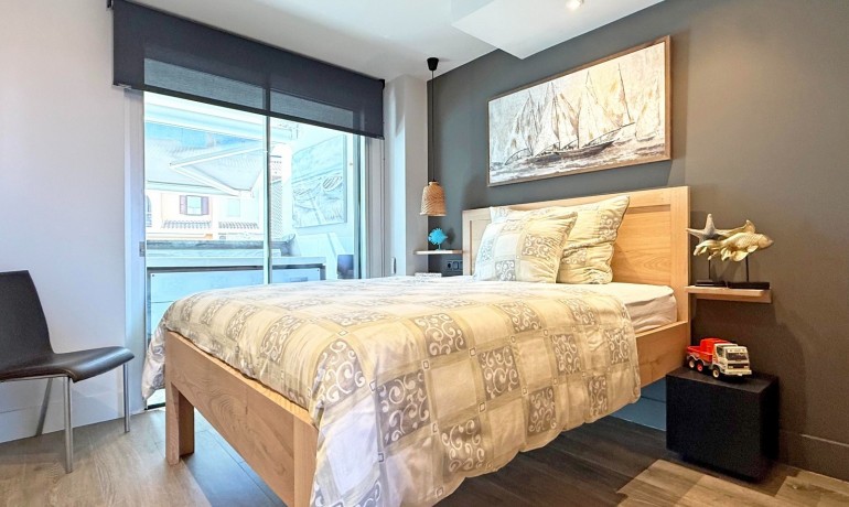 Venta - Apartamento / piso -
Cabo de Palos