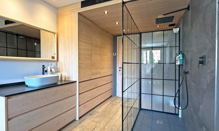 Venta - Apartamento / piso -
Cabo de Palos