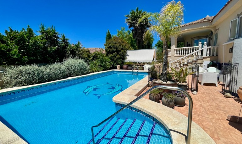 Sale - Villa -
Hondón de las Nieves - Hondón de las Nieves*