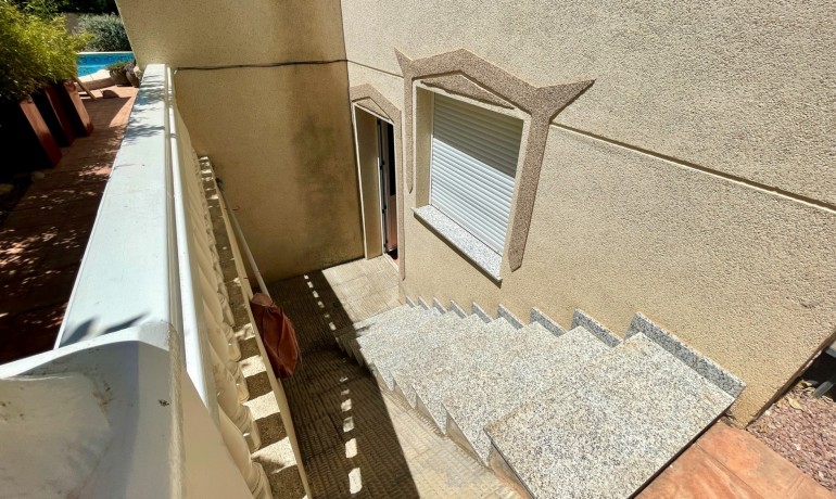 Sale - Villa -
Hondón de las Nieves - Hondón de las Nieves*