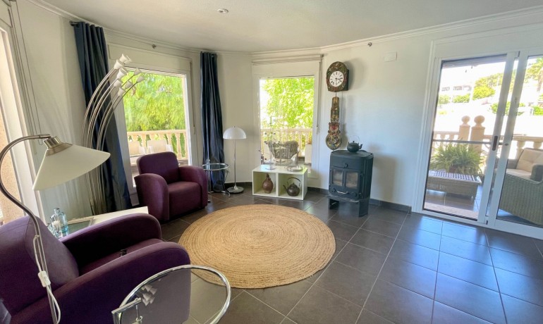 Sale - Villa -
Hondón de las Nieves - Hondón de las Nieves*