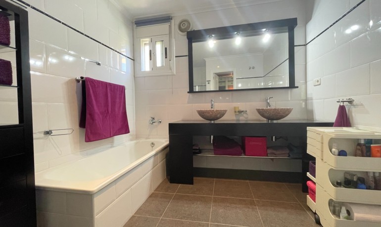 Sale - Villa -
Hondón de las Nieves - Hondón de las Nieves*