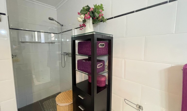 Sale - Villa -
Hondón de las Nieves - Hondón de las Nieves*