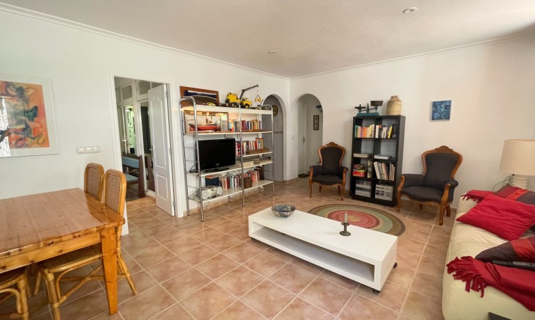 Sale - Villa -
Hondón de las Nieves - Hondón de las Nieves*