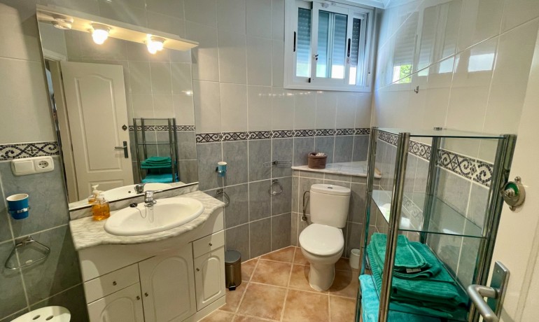 Sale - Villa -
Hondón de las Nieves - Hondón de las Nieves*