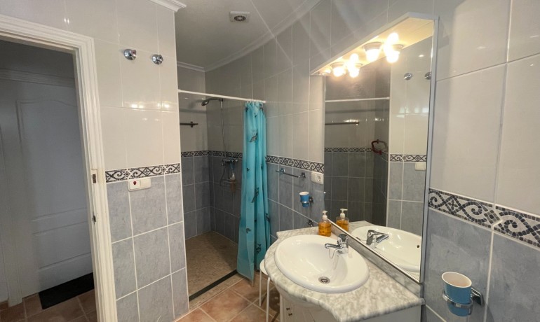 Sale - Villa -
Hondón de las Nieves - Hondón de las Nieves*