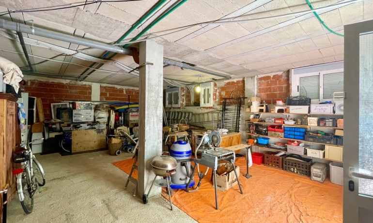 Sale - Villa -
Hondón de las Nieves - Hondón de las Nieves*