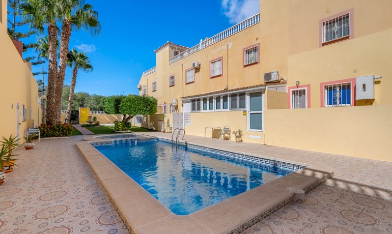 Herverkoop - Appartement / Flat -
San Miguel de Salinas* - Orihuela Costa