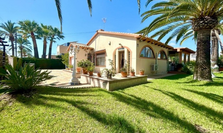 Herverkoop - Villa -
Orihuela Costa* - Cabo Roig